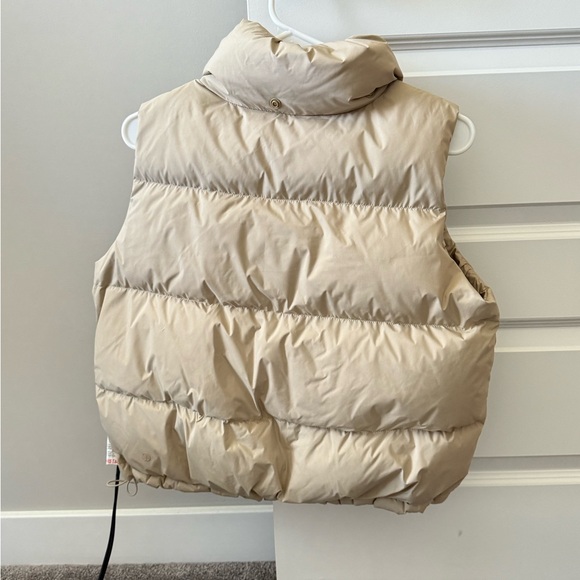 Lululemon Wunder Puff Cropped Vest - Picture 3 of 4